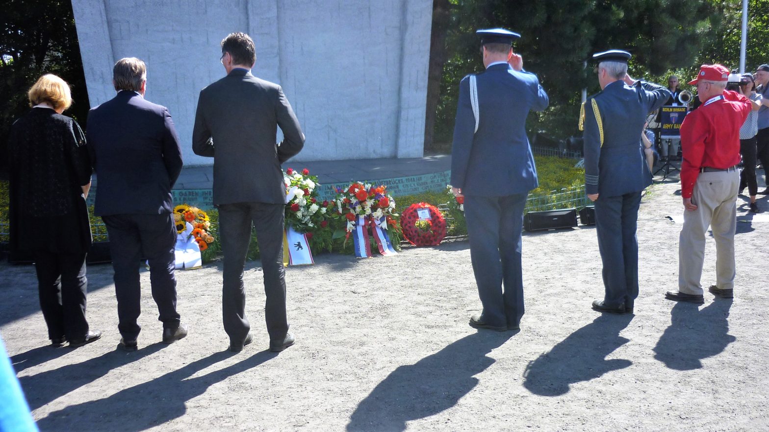 Airlift memorial